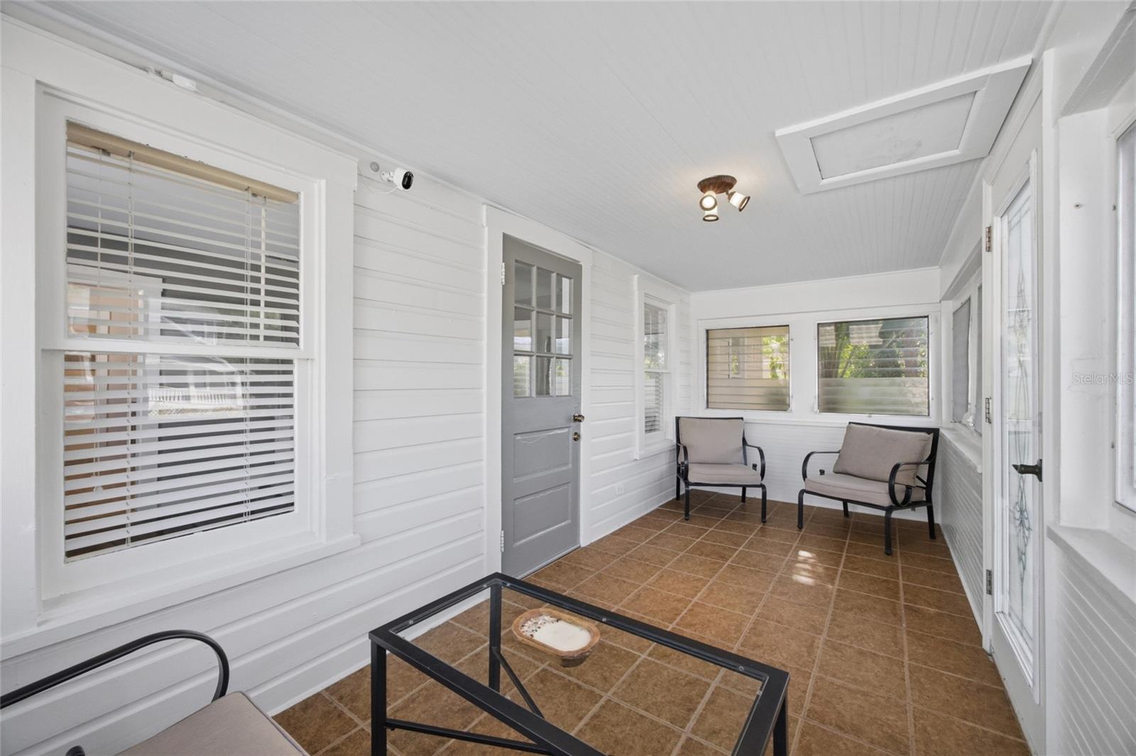 Image 4 of 31 For 106 Crest Avenue