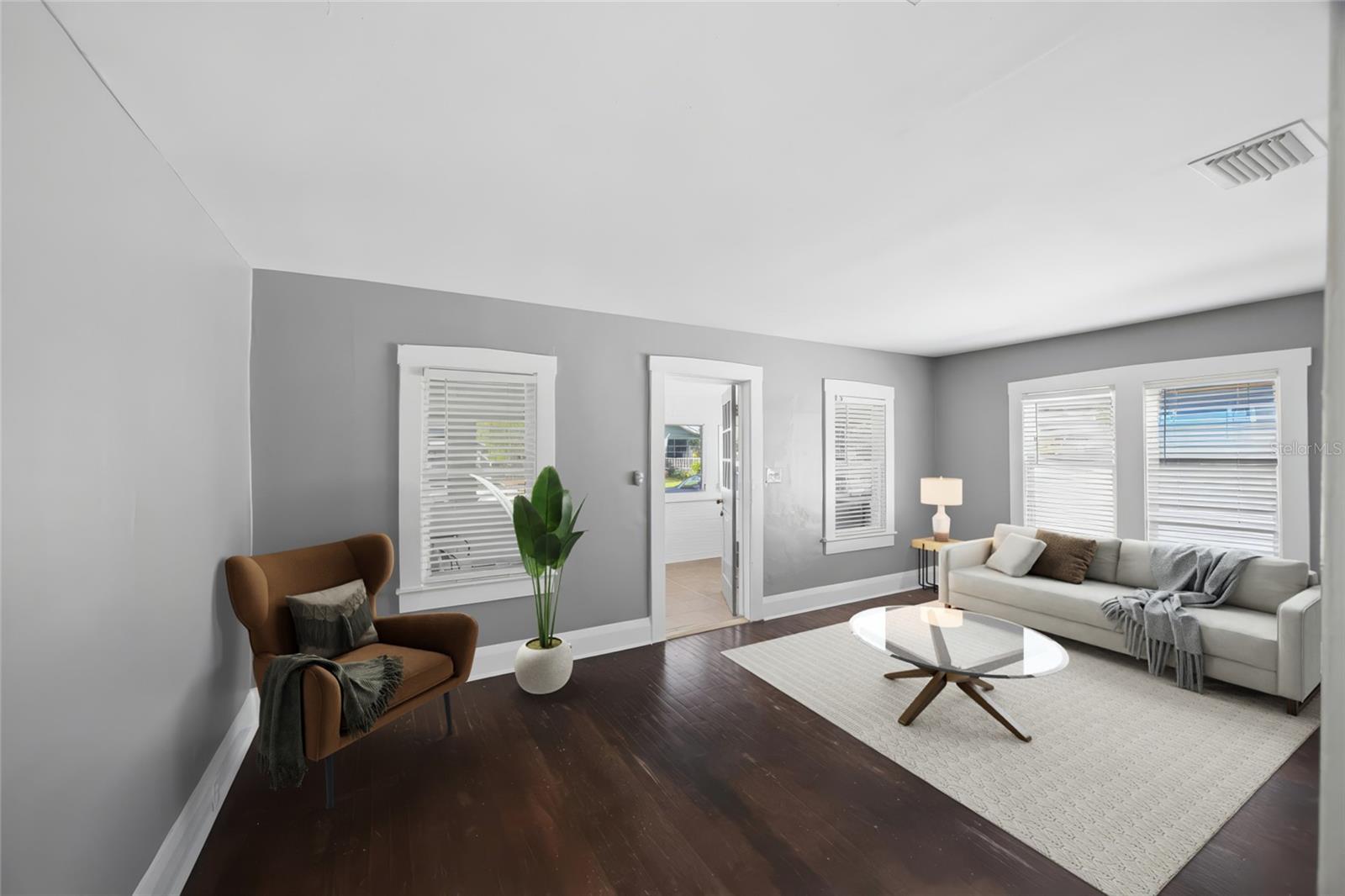 Image 5 of 31 For 106 Crest Avenue