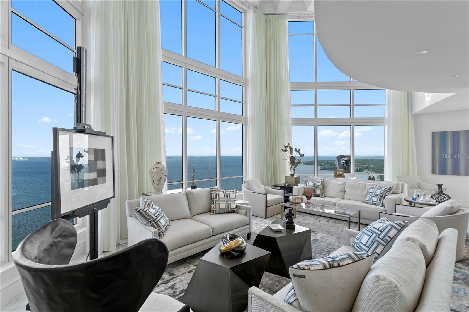 Listing photo id 8 for 4201 Bayshore Boulevard 2101