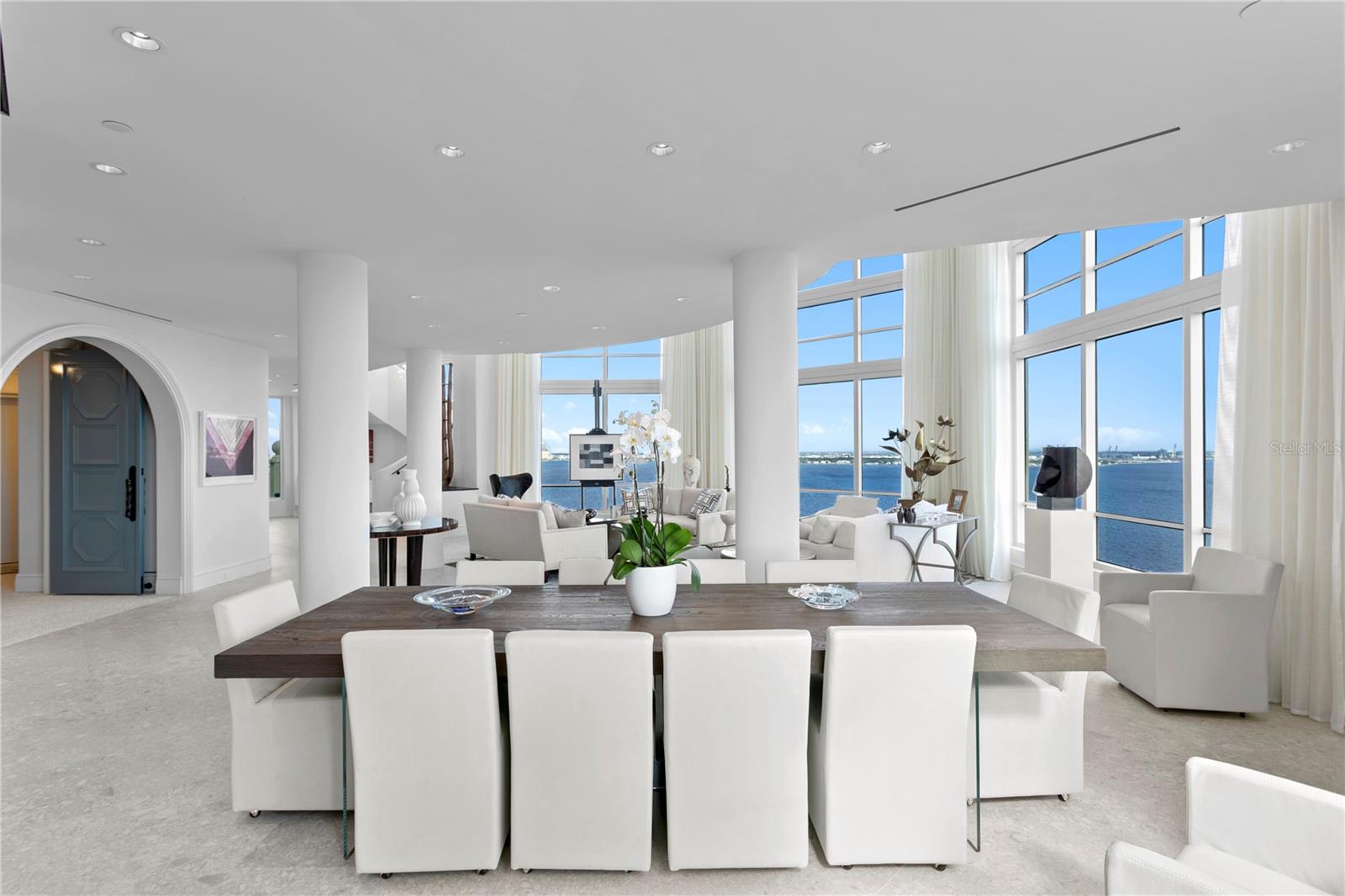 Listing photo id 12 for 4201 Bayshore Boulevard 2101