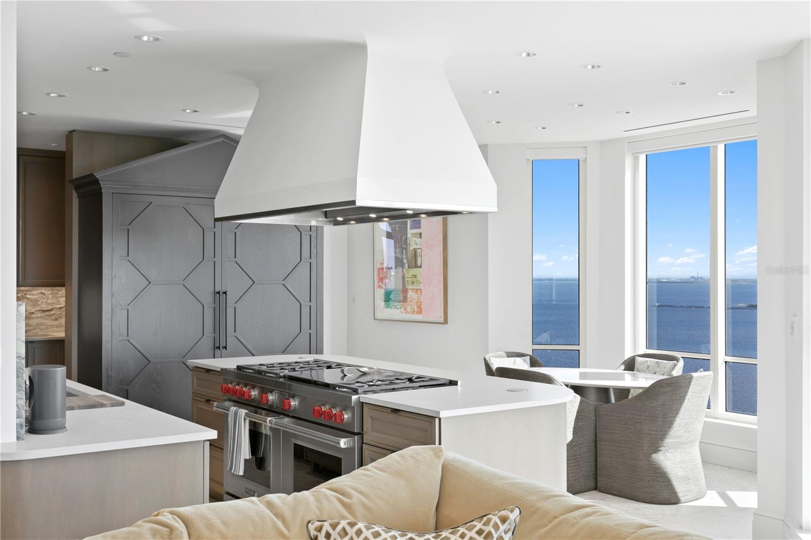 Listing photo id 21 for 4201 Bayshore Boulevard 2101