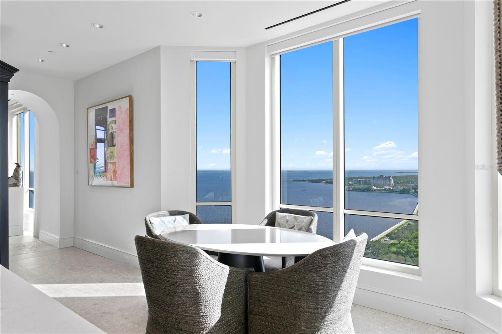 Listing photo id 22 for 4201 Bayshore Boulevard 2101