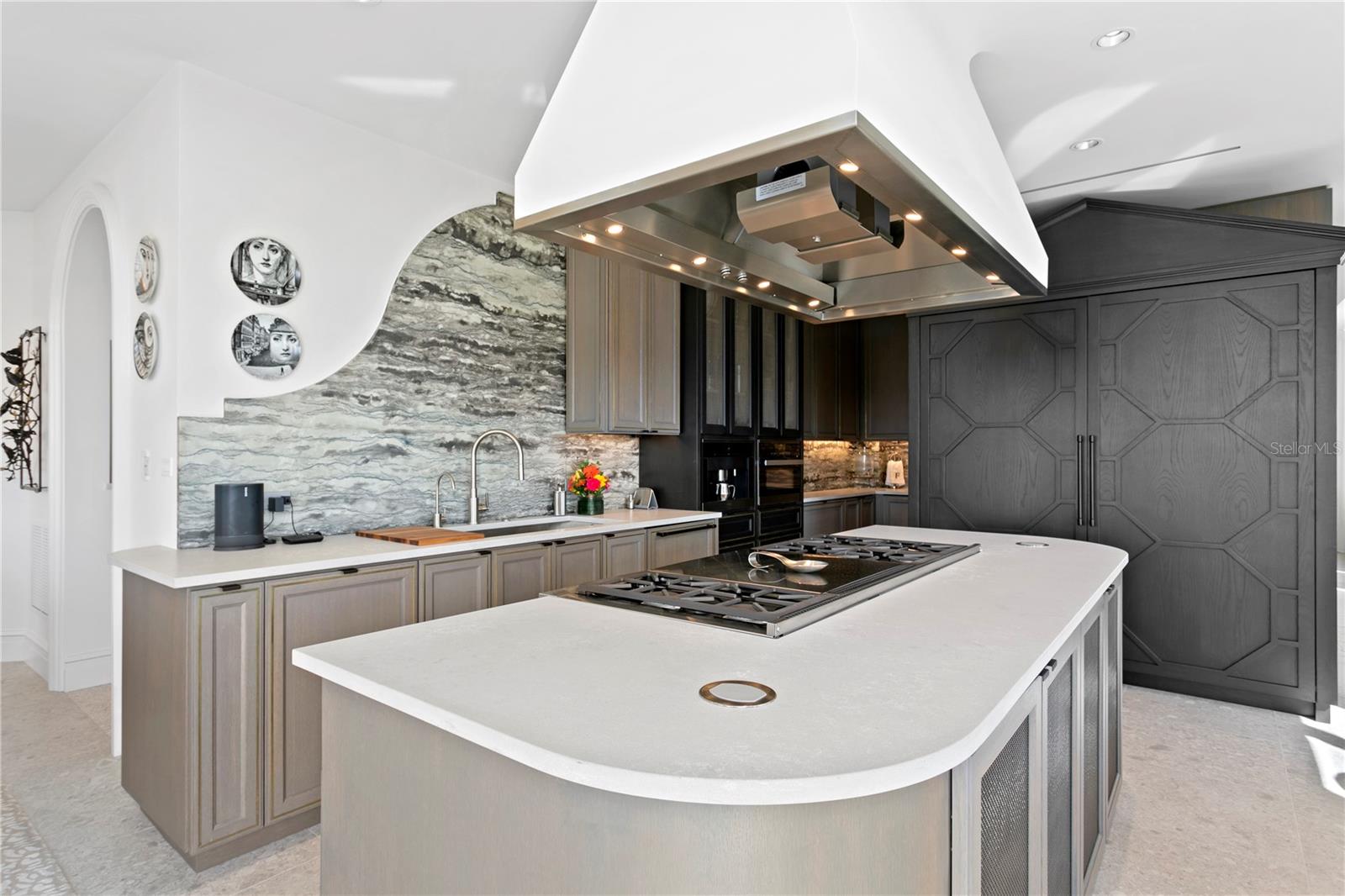 Listing photo id 27 for 4201 Bayshore Boulevard 2101