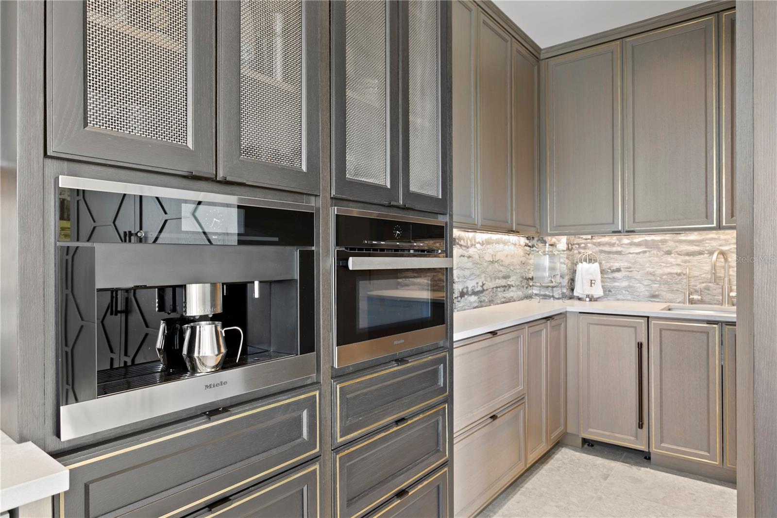 Listing photo id 29 for 4201 Bayshore Boulevard 2101