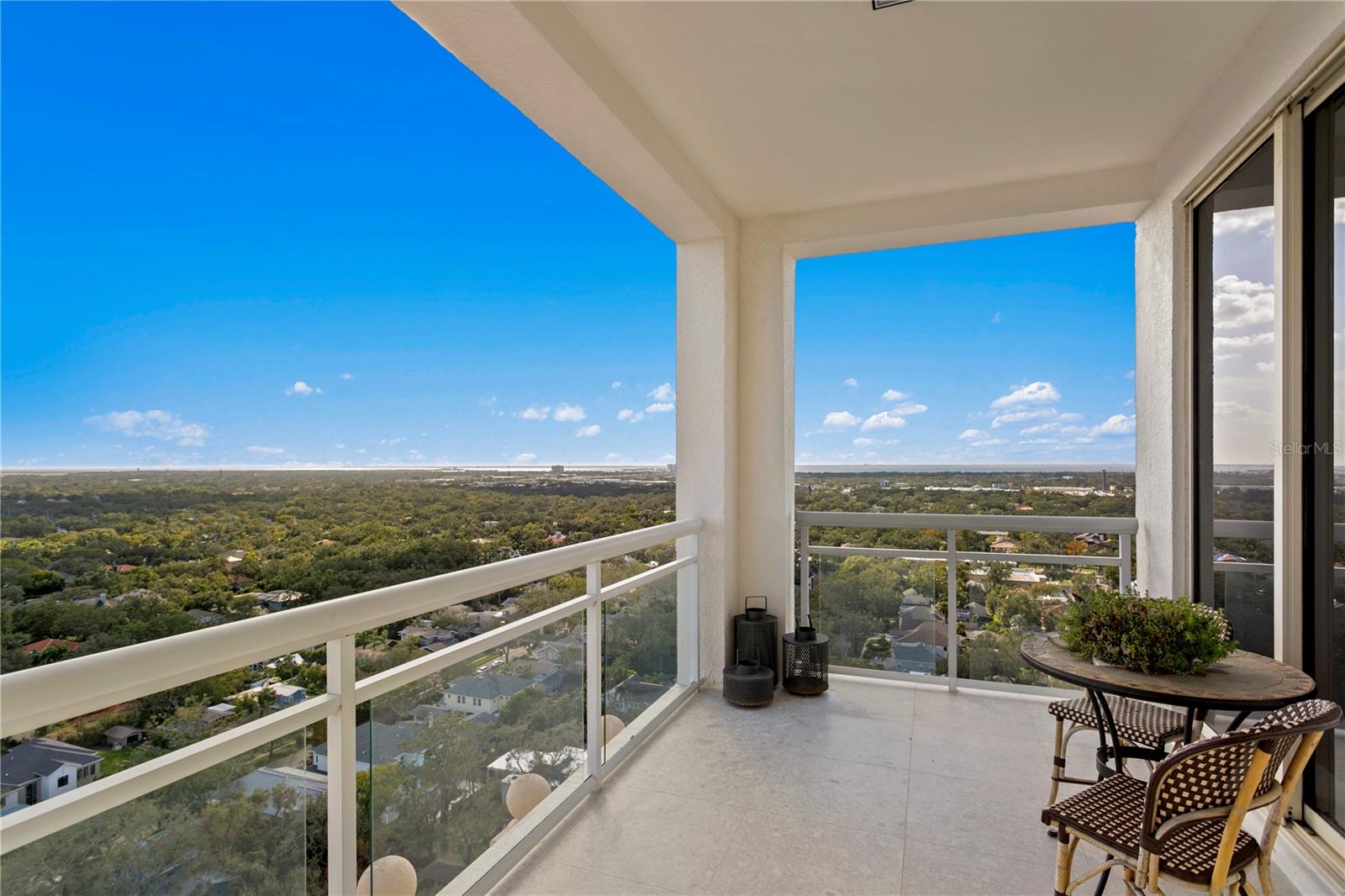 Listing photo id 35 for 4201 Bayshore Boulevard 2101
