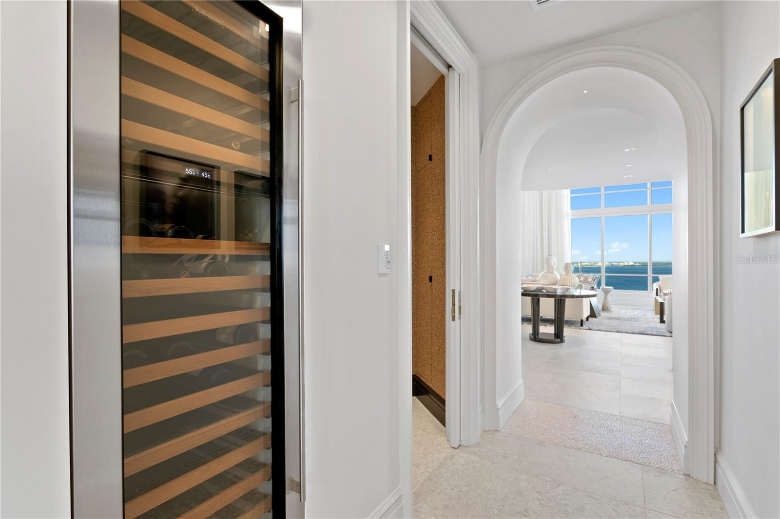 Listing photo id 38 for 4201 Bayshore Boulevard 2101