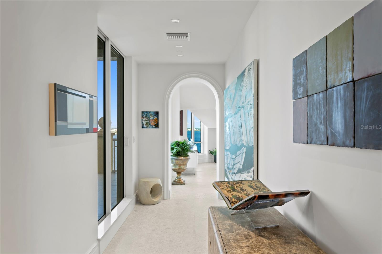 Listing photo id 39 for 4201 Bayshore Boulevard 2101