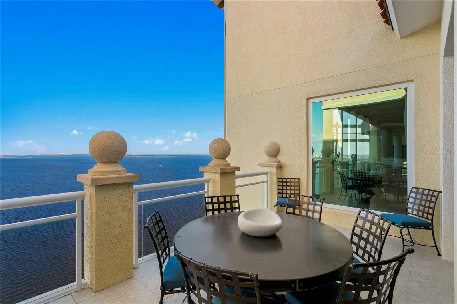 Listing photo id 44 for 4201 Bayshore Boulevard 2101