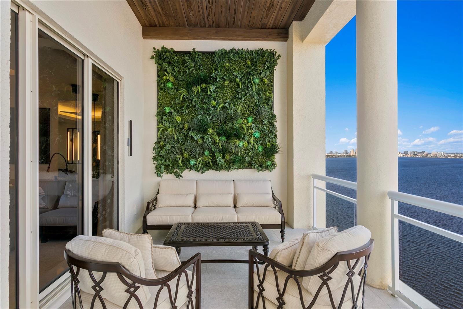 Listing photo id 50 for 4201 Bayshore Boulevard 2101