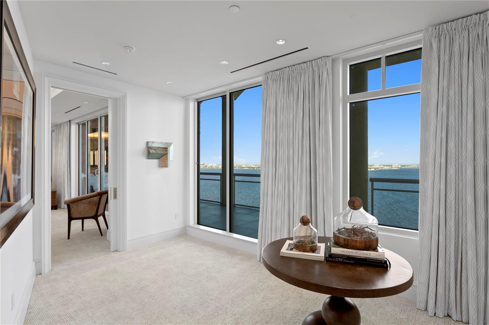 Listing photo id 57 for 4201 Bayshore Boulevard 2101