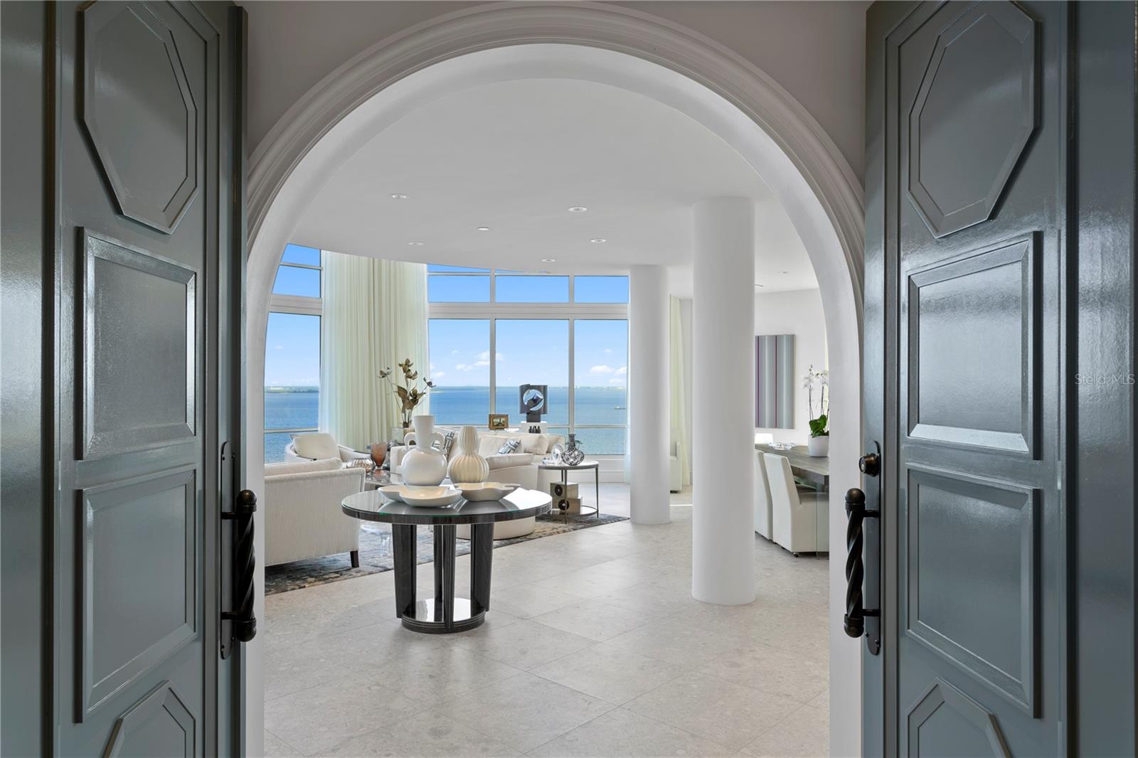 Listing photo id 4 for 4201 Bayshore Boulevard 2101