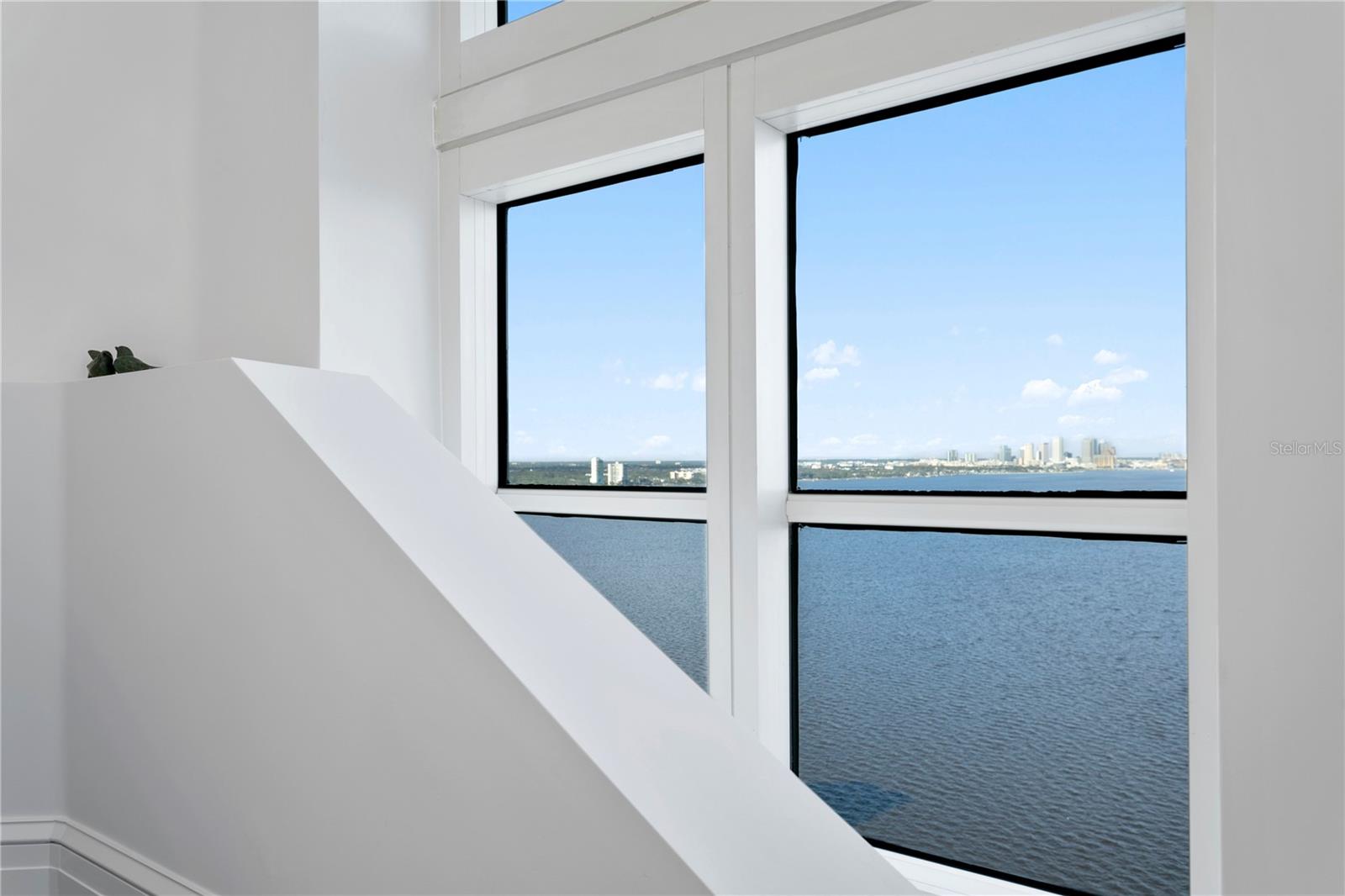 Listing photo id 67 for 4201 Bayshore Boulevard 2101