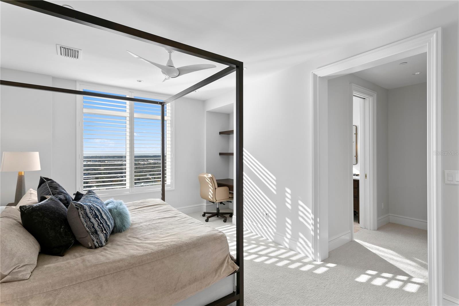 Listing photo id 79 for 4201 Bayshore Boulevard 2101