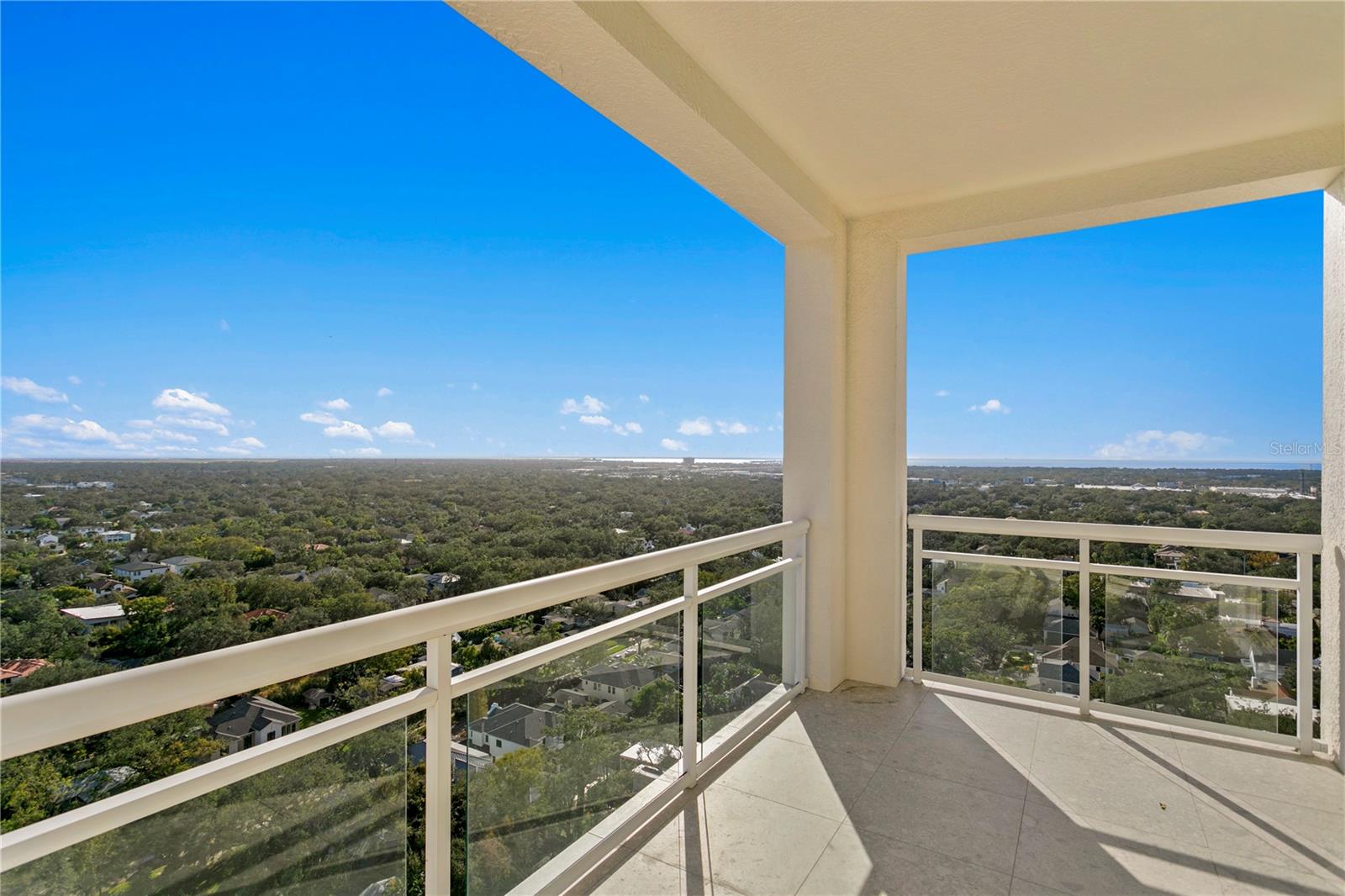 Listing photo id 84 for 4201 Bayshore Boulevard 2101