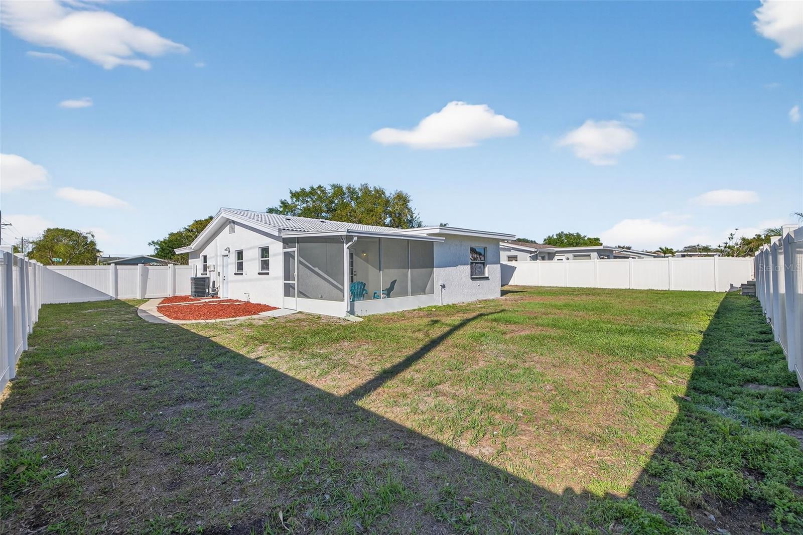 Image 22 of 24 For 13690 87th Place N