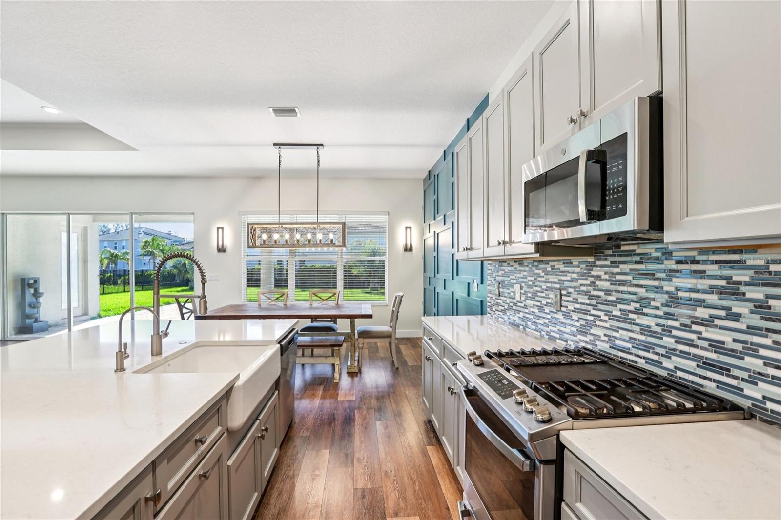 Image 10 of 51 For 3326 Acacia Bay Avenue