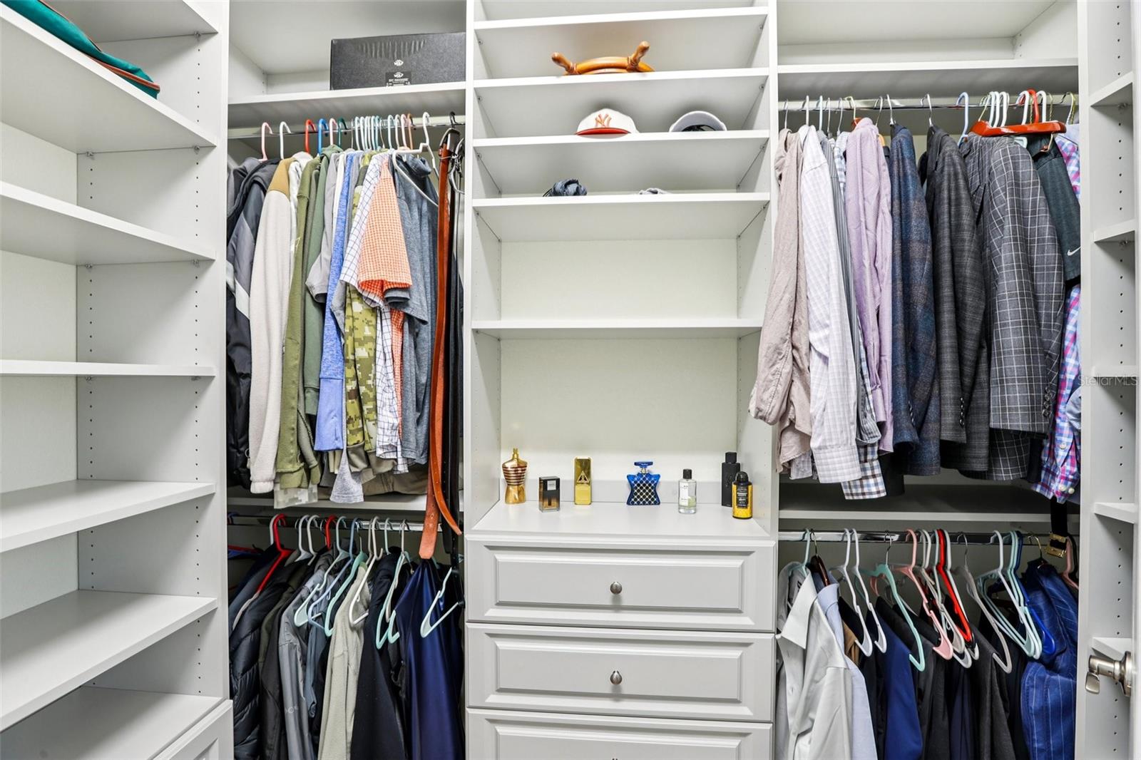 Image 18 of 51 For 3326 Acacia Bay Avenue