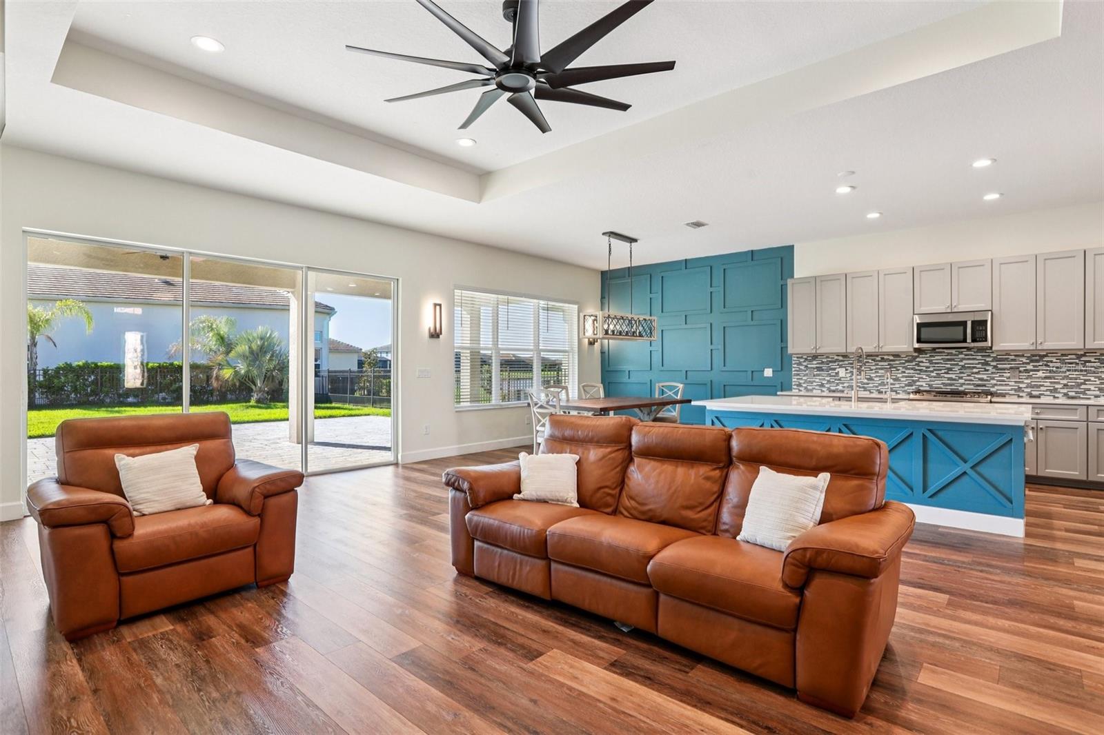 Image 6 of 51 For 3326 Acacia Bay Avenue