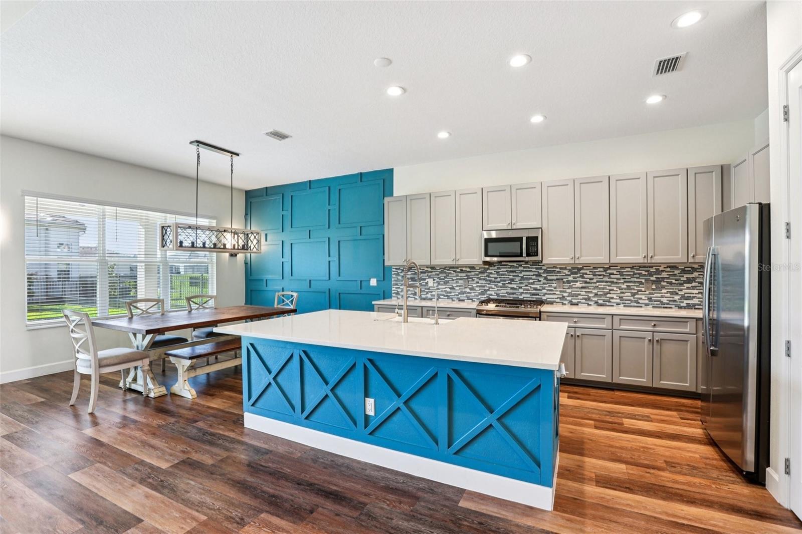 Image 9 of 51 For 3326 Acacia Bay Avenue