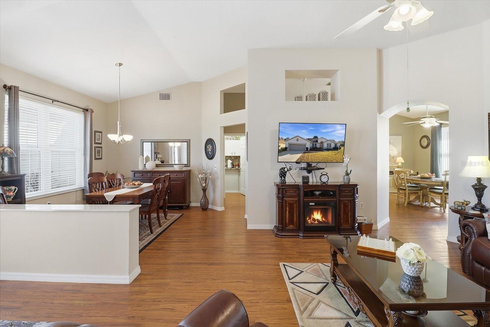 Image 16 of 50 For 188 Romany Loop