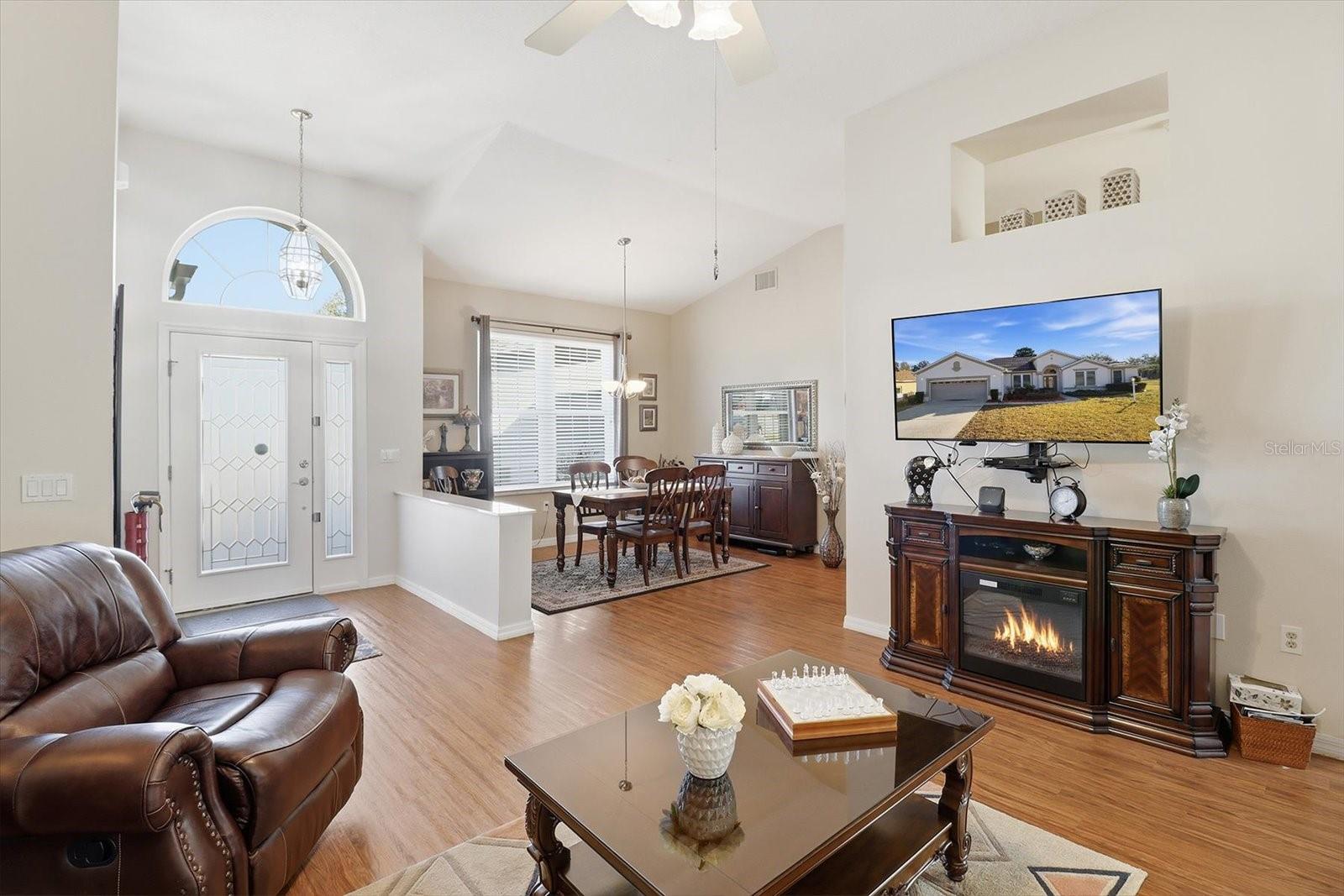 Image 17 of 50 For 188 Romany Loop