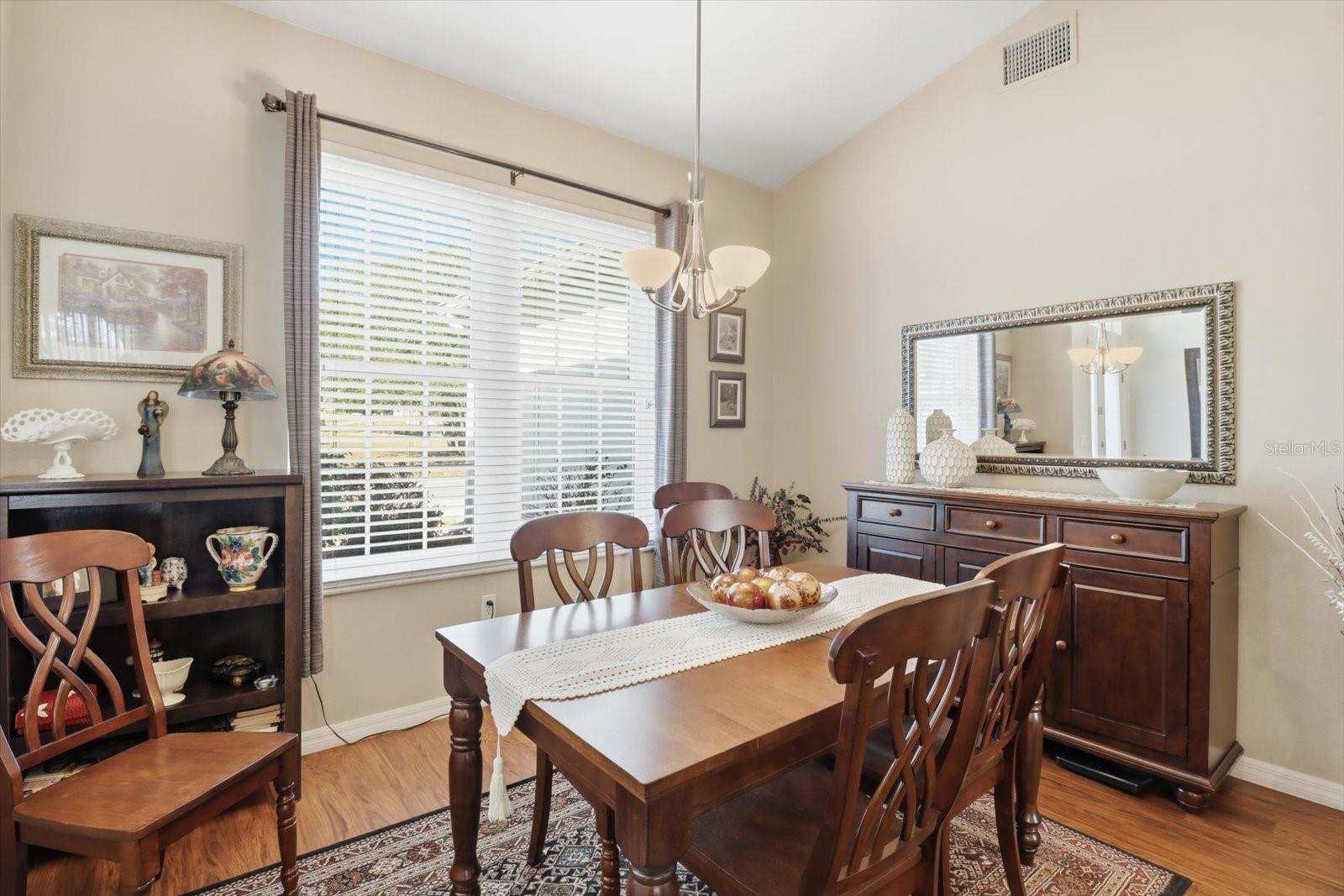 Image 18 of 50 For 188 Romany Loop