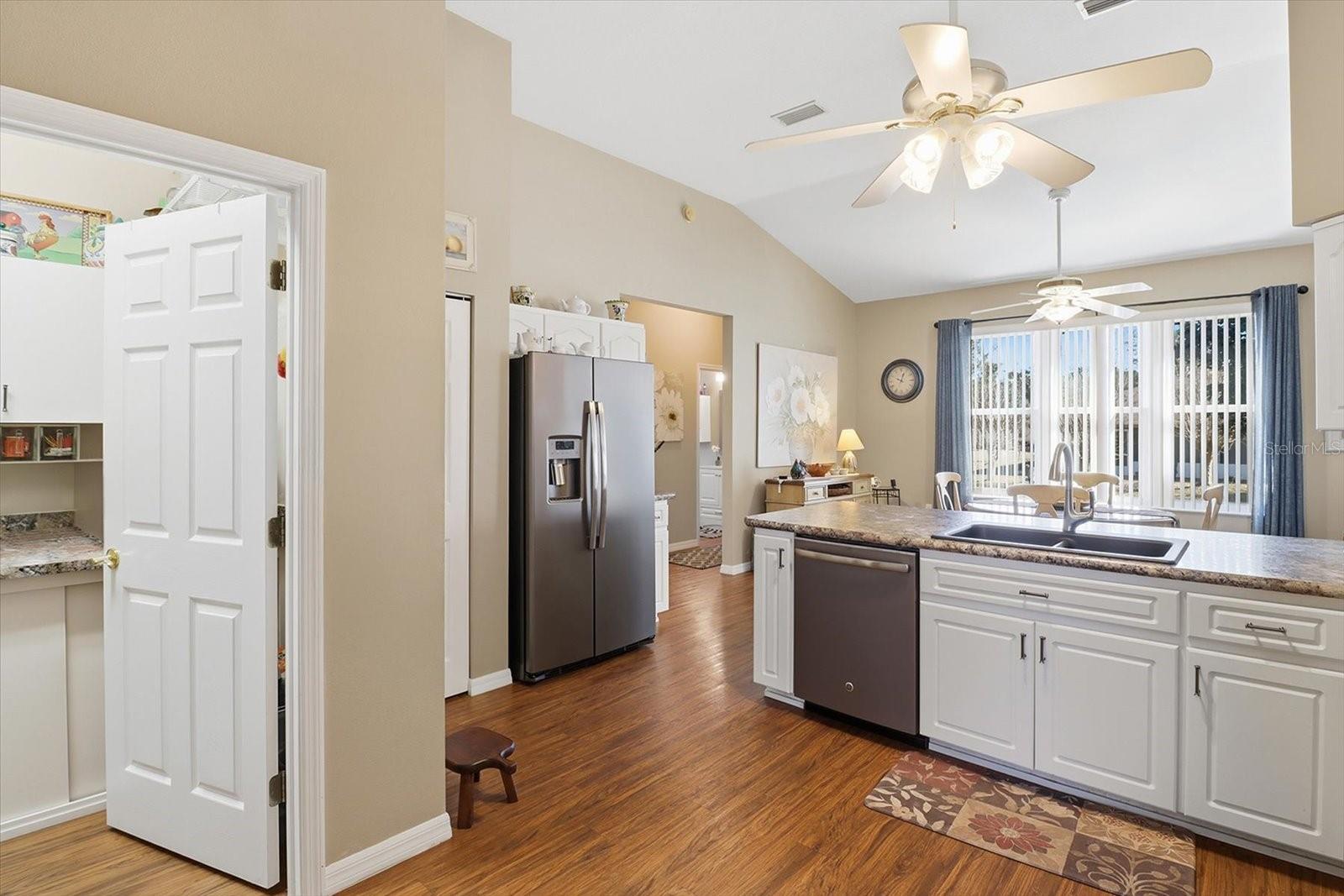 Image 20 of 50 For 188 Romany Loop