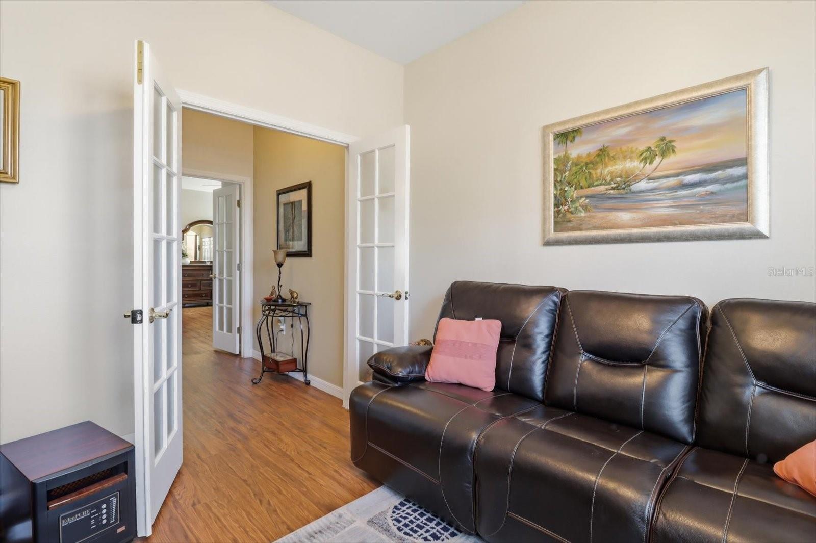 Image 33 of 50 For 188 Romany Loop