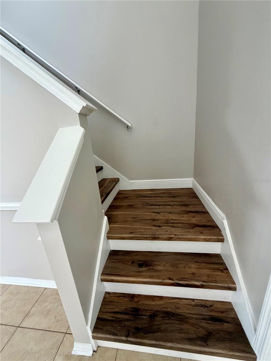 Listing photo id 9 for 18122 Lembrecht Way