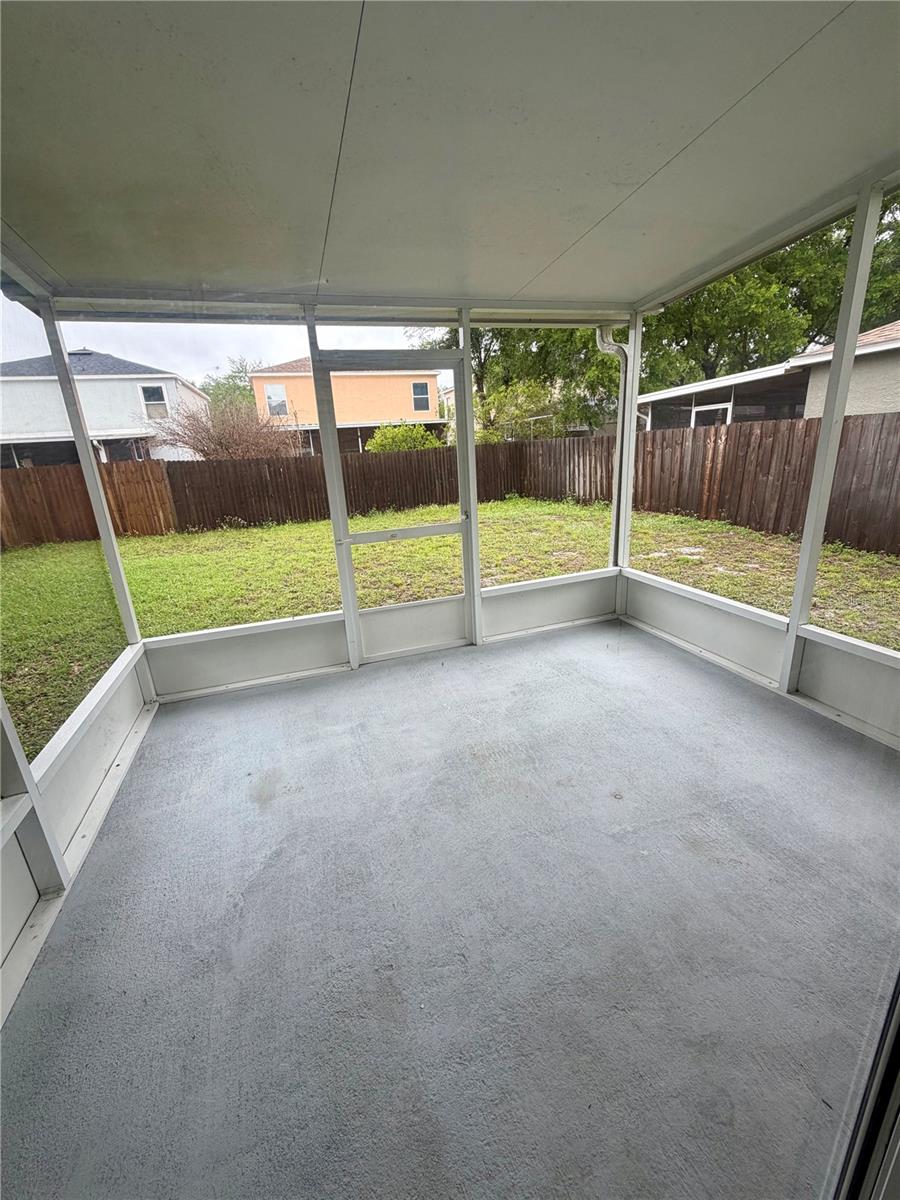 Listing photo id 18 for 18122 Lembrecht Way