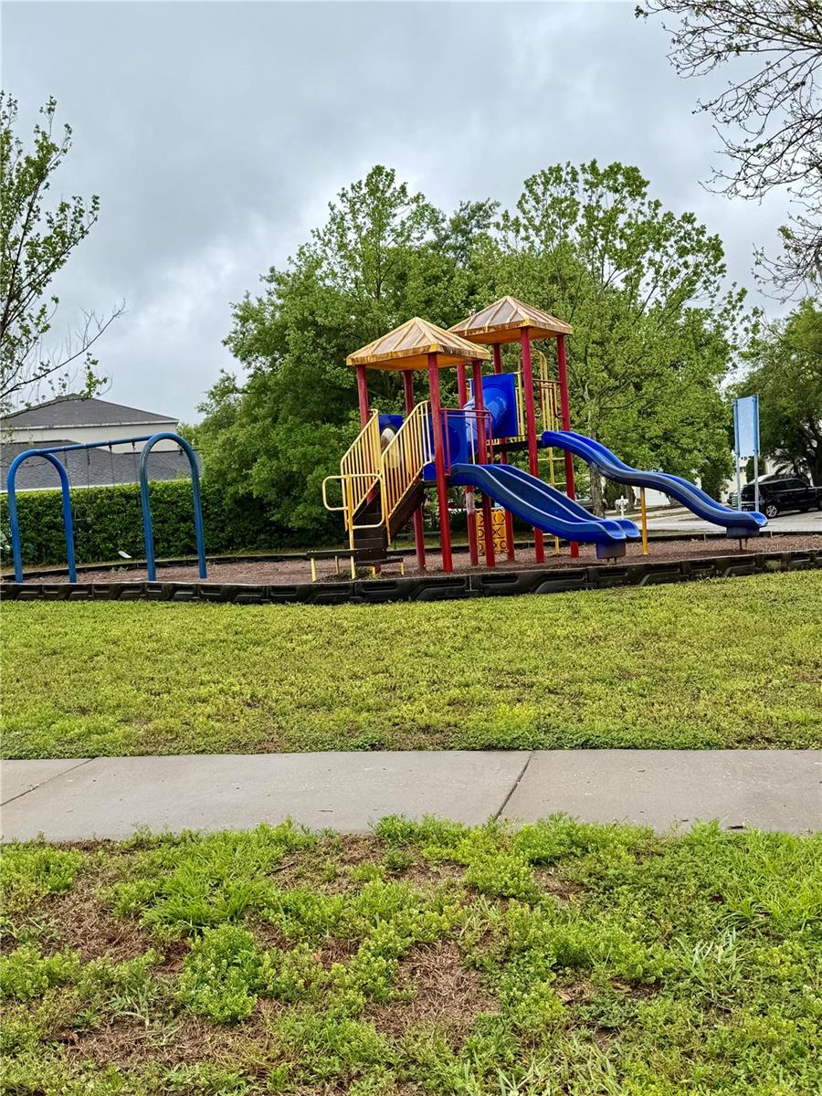 Listing photo id 19 for 18122 Lembrecht Way