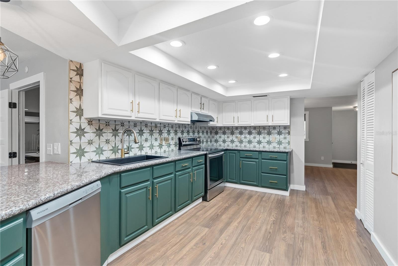 Image 11 of 37 For 13012 96th Avenue