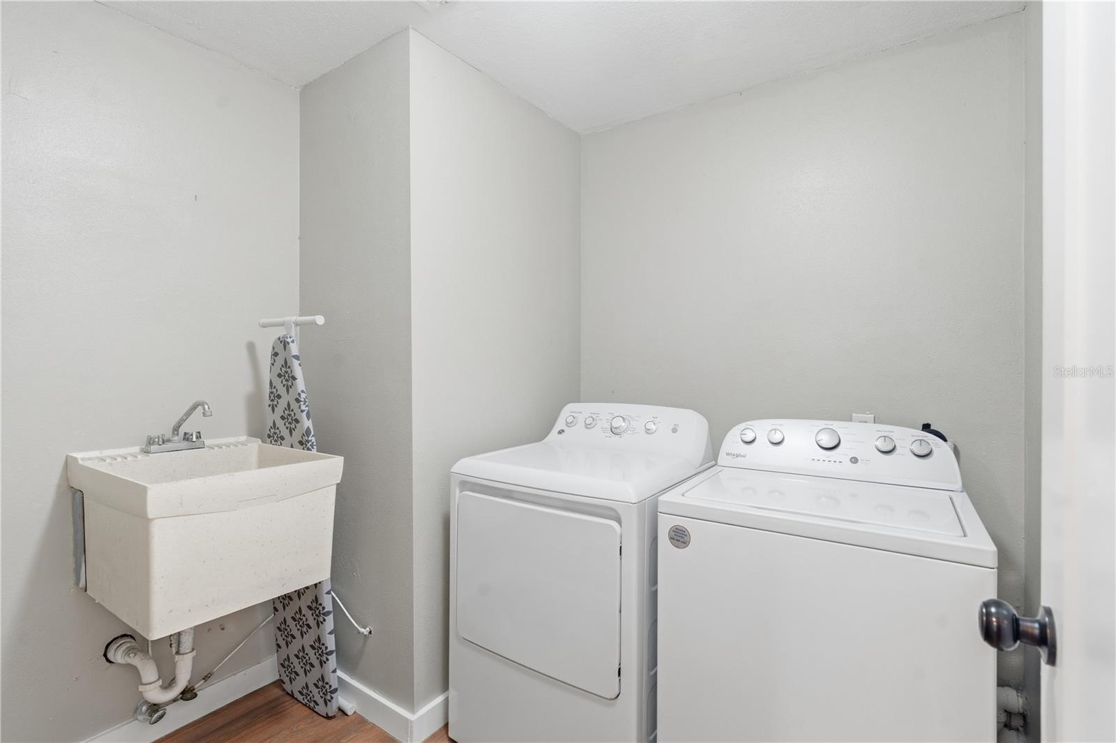 Image 24 of 37 For 13012 96th Avenue