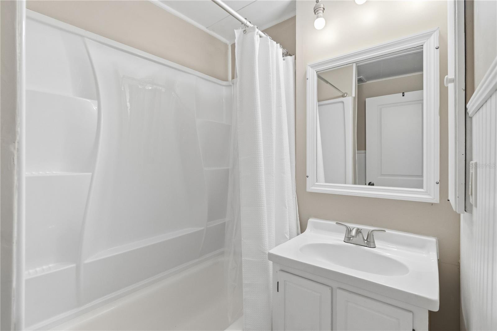 Image 26 of 37 For 13012 96th Avenue