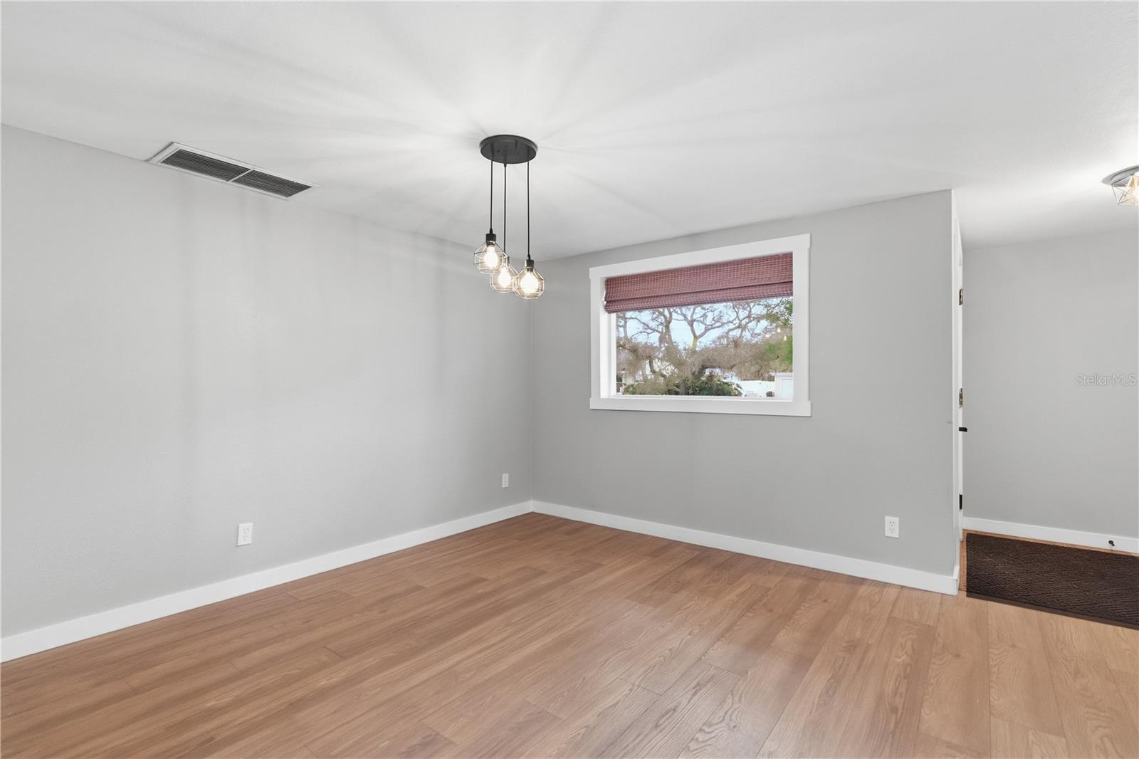 Image 4 of 37 For 13012 96th Avenue