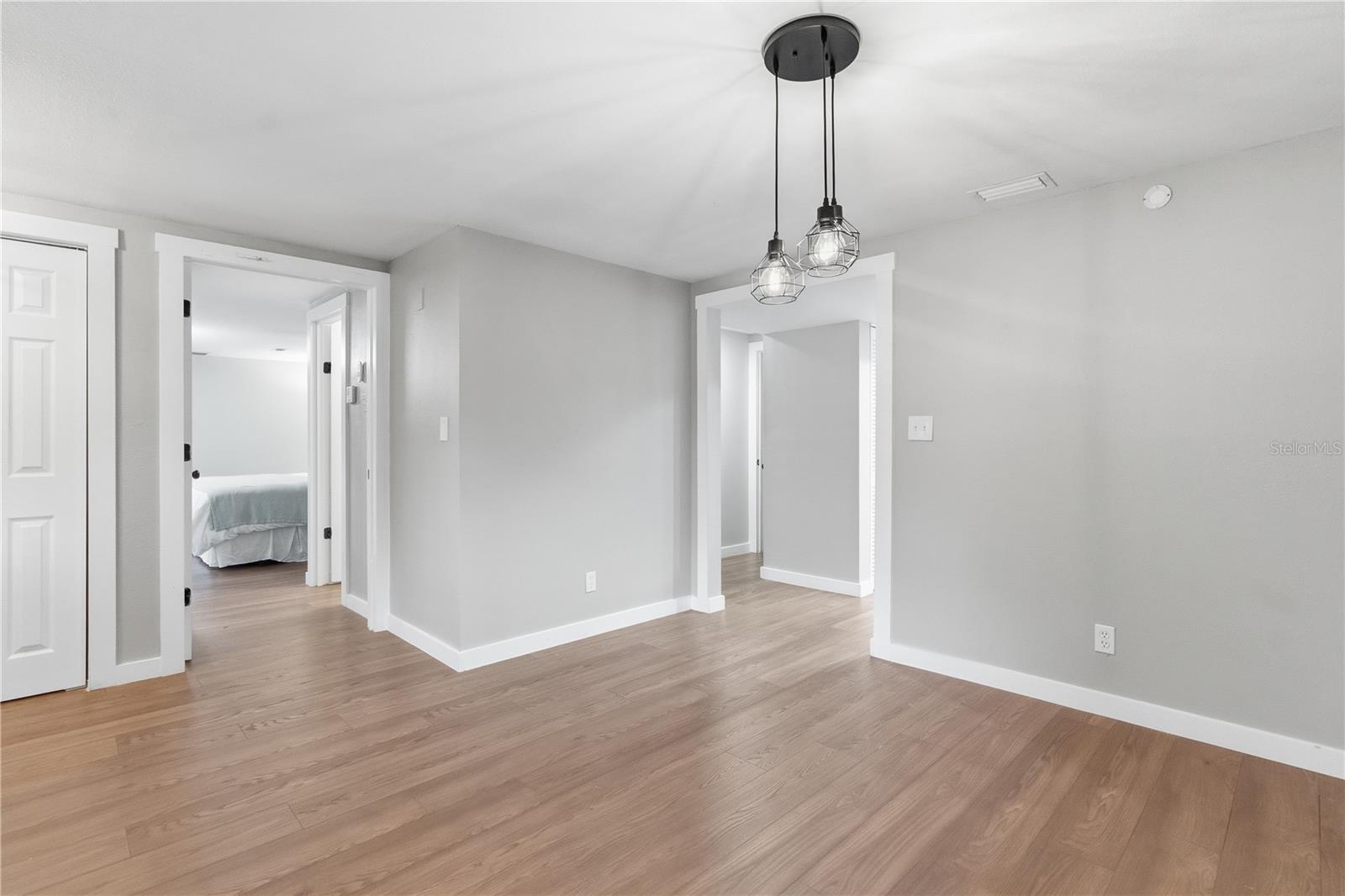 Image 5 of 37 For 13012 96th Avenue