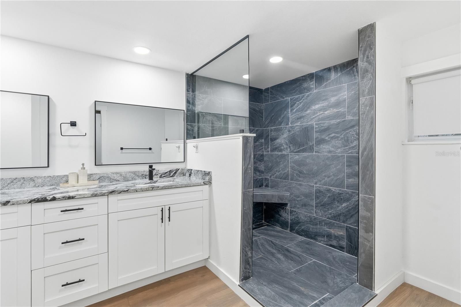 Image 9 of 37 For 13012 96th Avenue