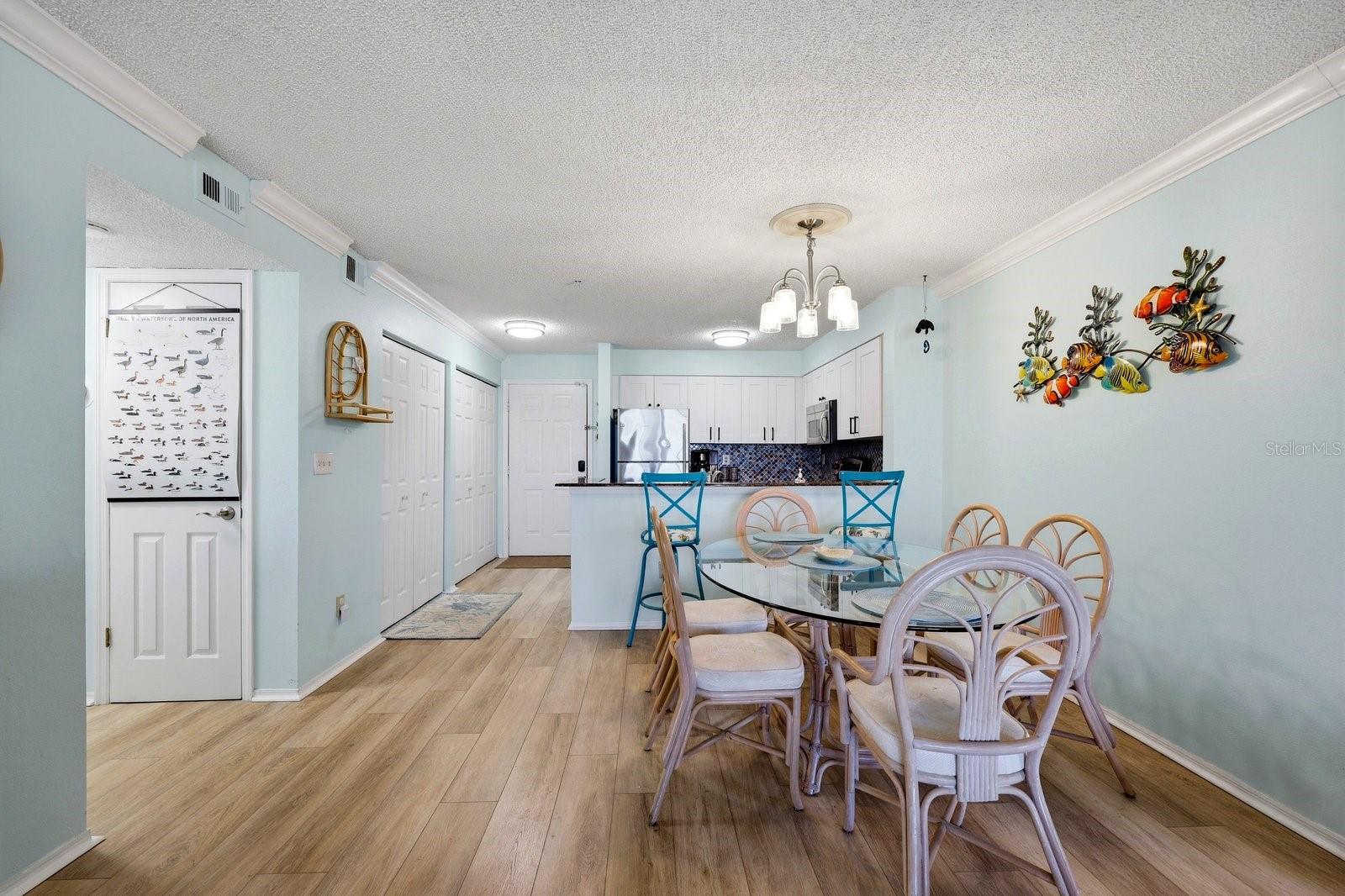 Image 10 of 18 For 2400 Feather Sound Drive 1424