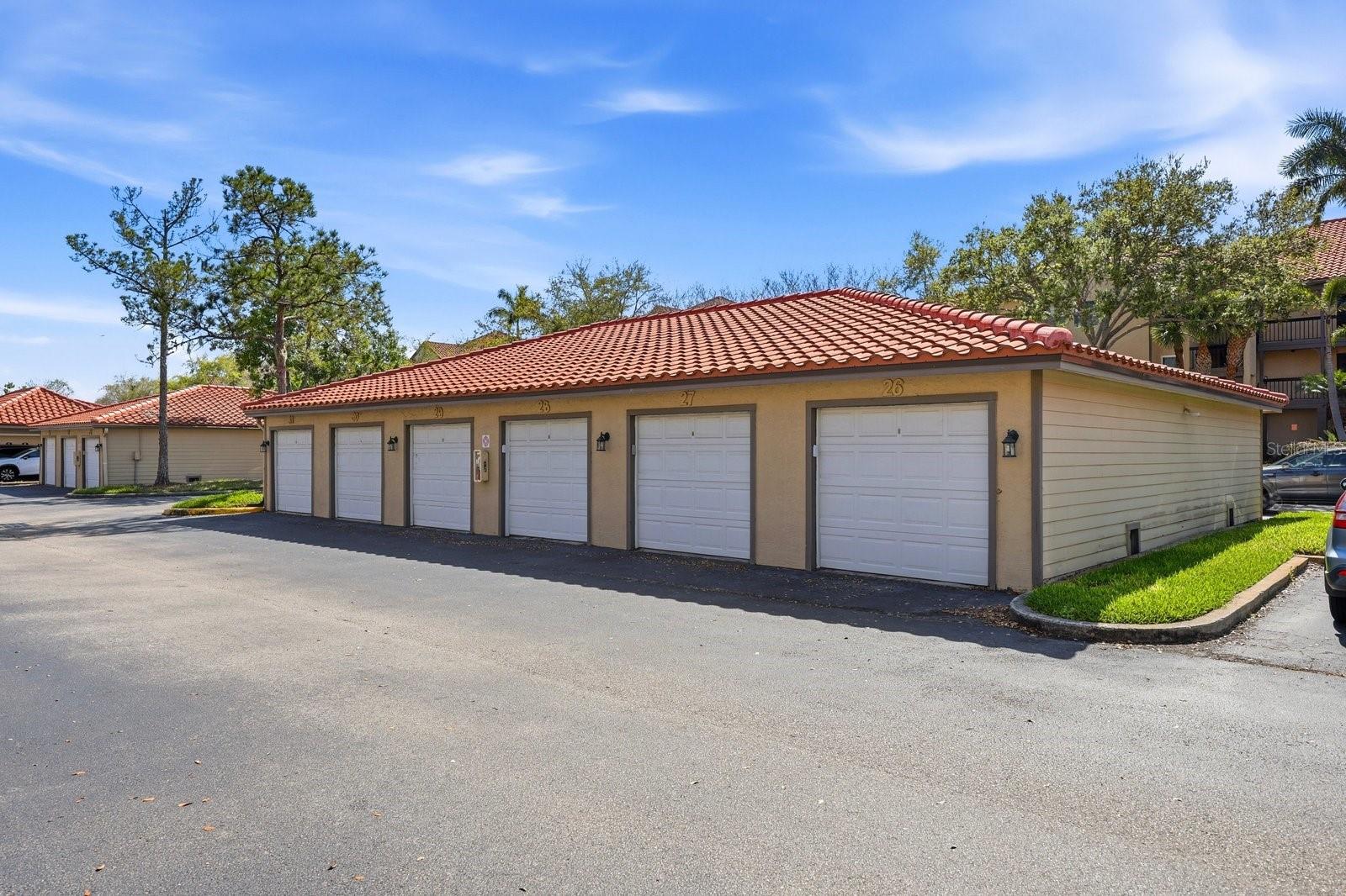 Image 17 of 18 For 2400 Feather Sound Drive 1424