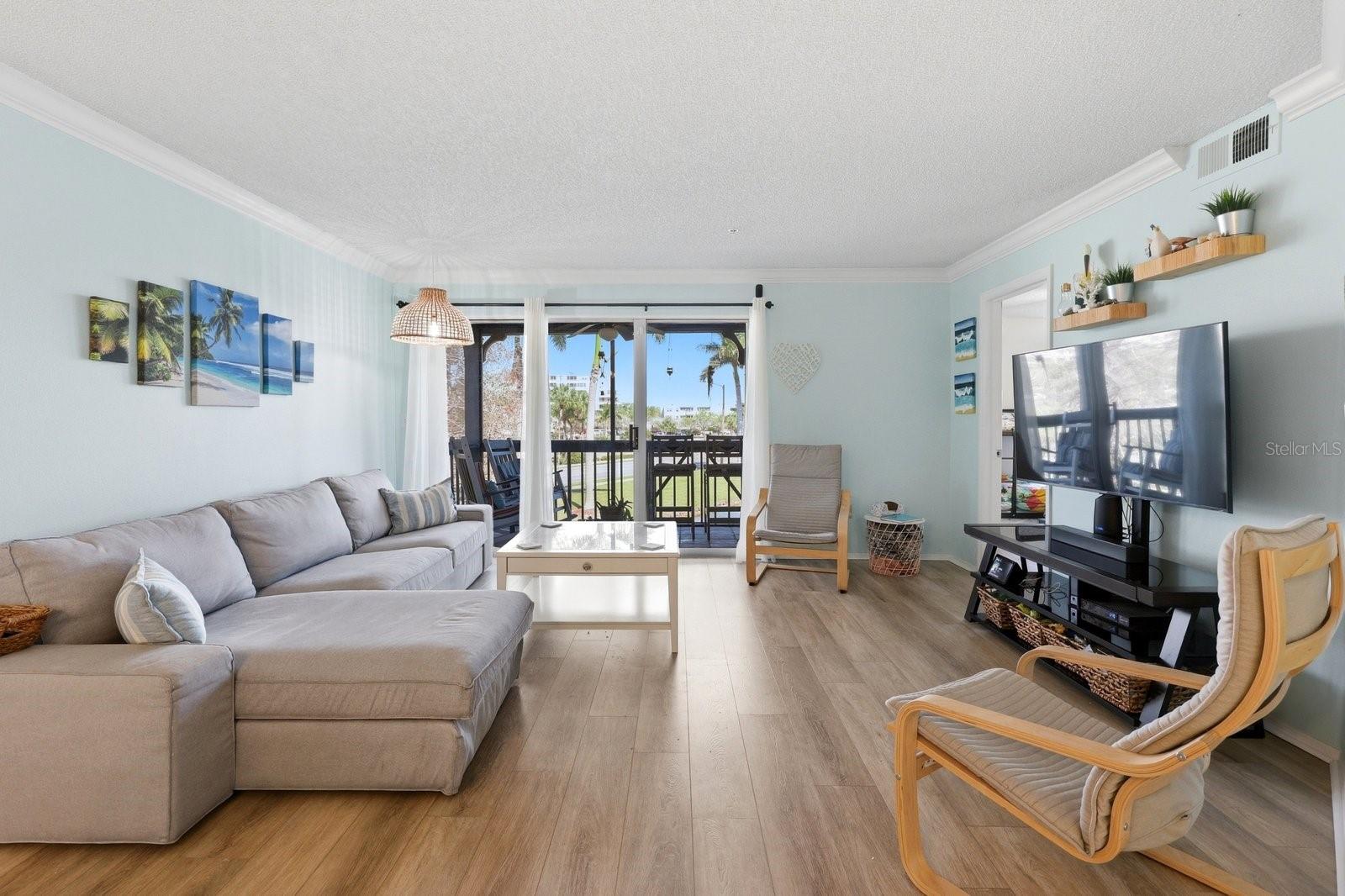 Image 8 of 18 For 2400 Feather Sound Drive 1424