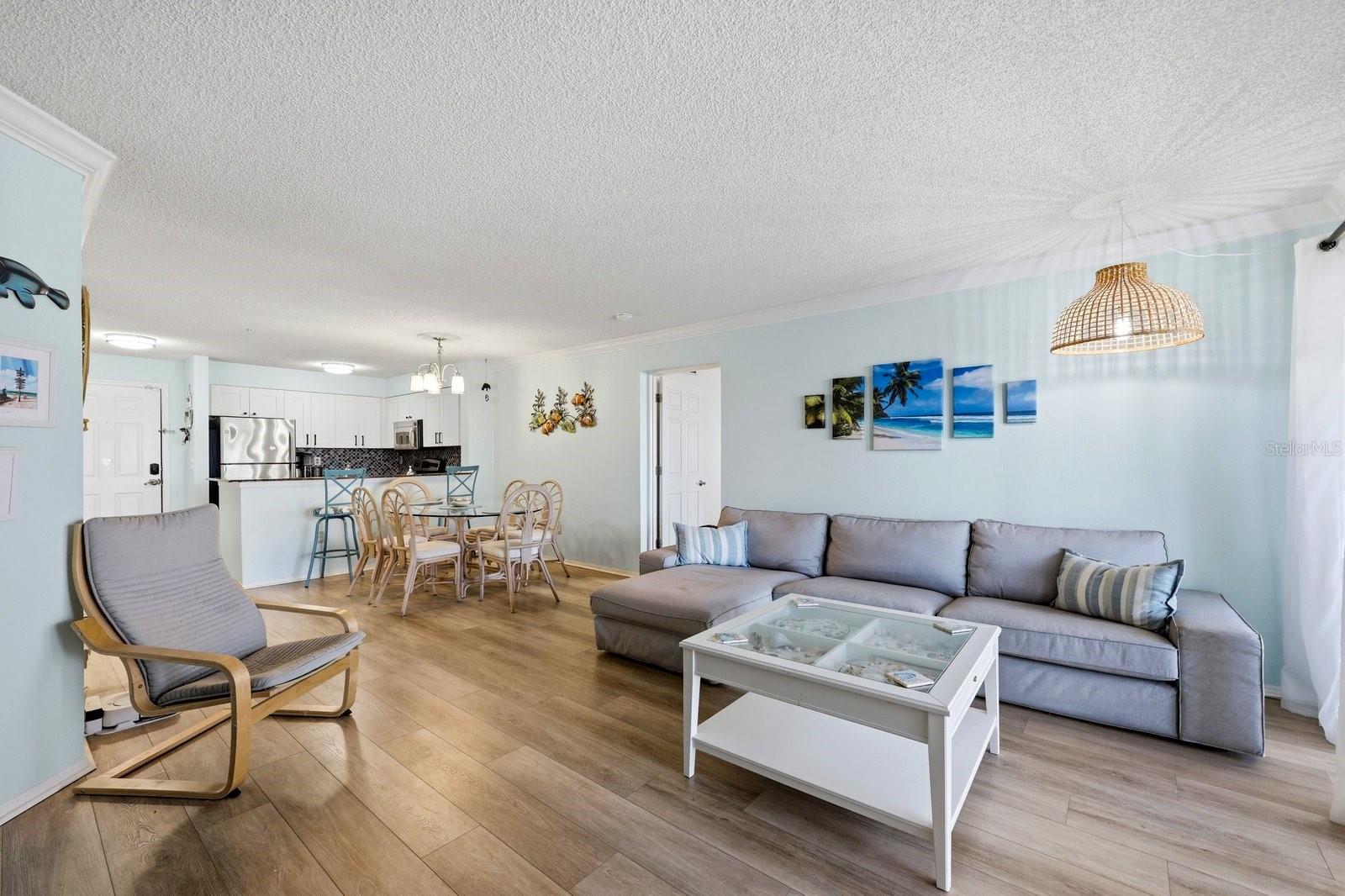 Image 9 of 18 For 2400 Feather Sound Drive 1424