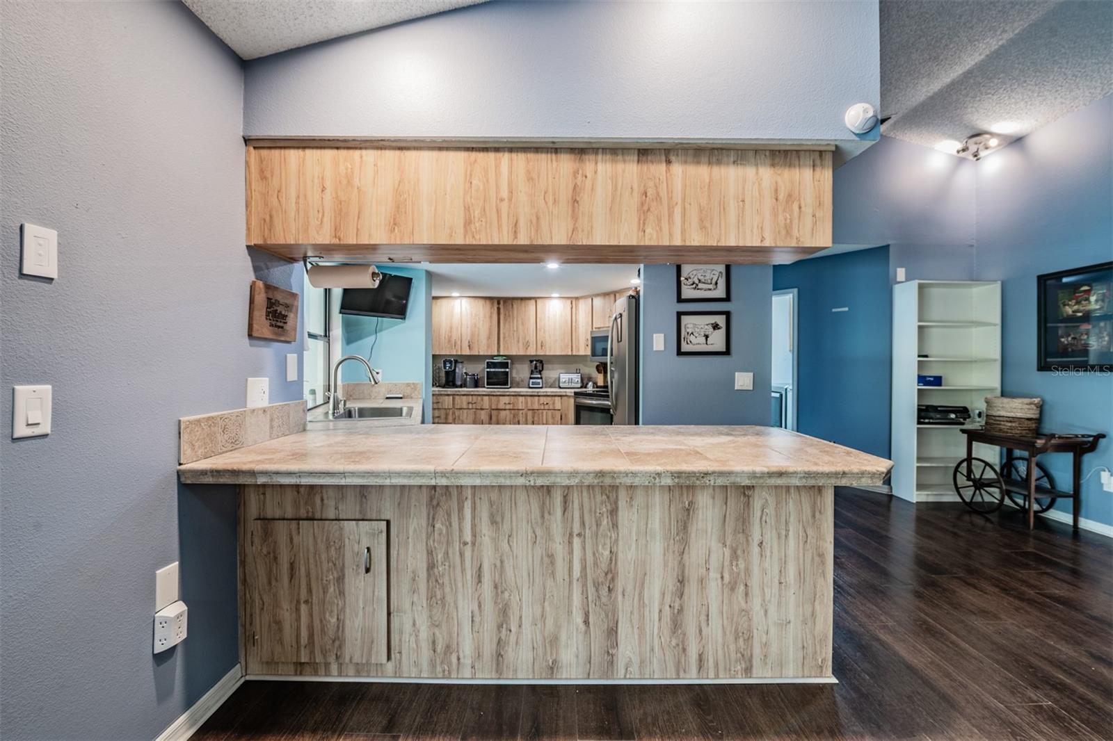 Image 17 of 54 For 9020 Tournament Drive