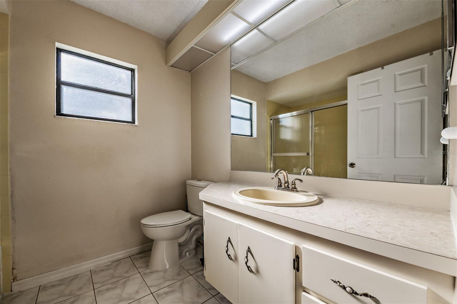 Image 31 of 54 For 9020 Tournament Drive