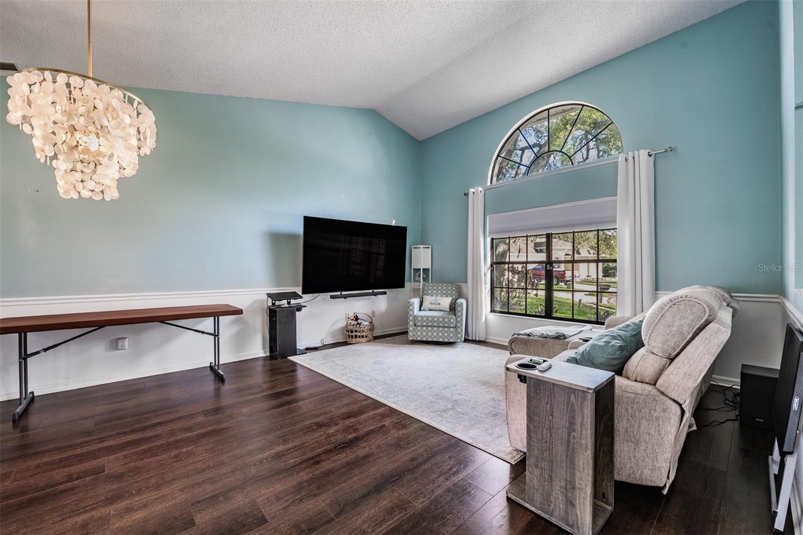 Image 8 of 54 For 9020 Tournament Drive