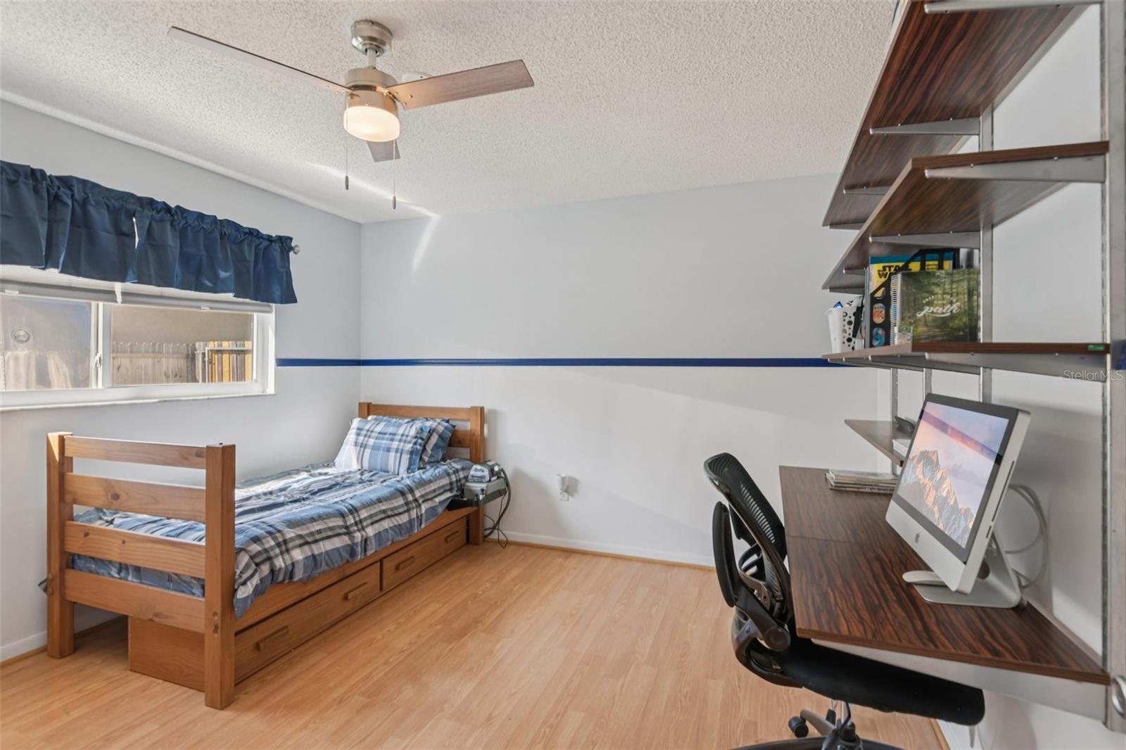 Image 24 of 33 For 2997 Kenilwick Drive S