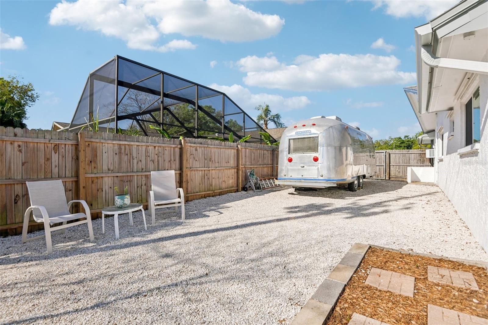 Image 30 of 33 For 2997 Kenilwick Drive S