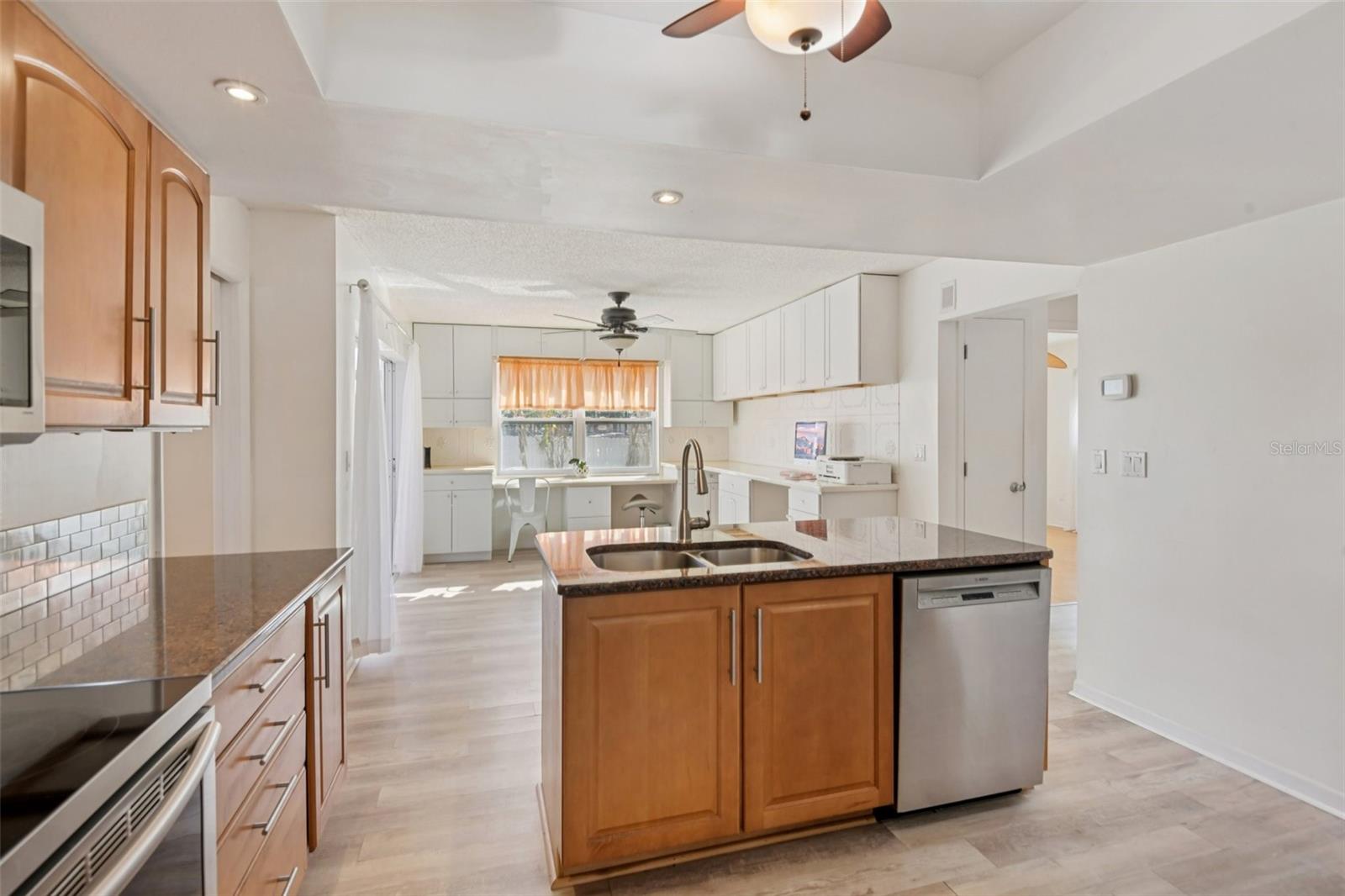 Image 8 of 33 For 2997 Kenilwick Drive S