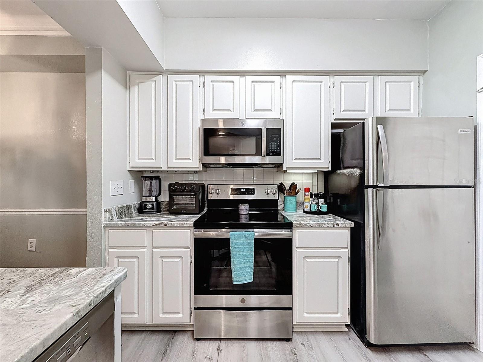 Image 19 of 58 For 1203 Bay Club Circle 1203