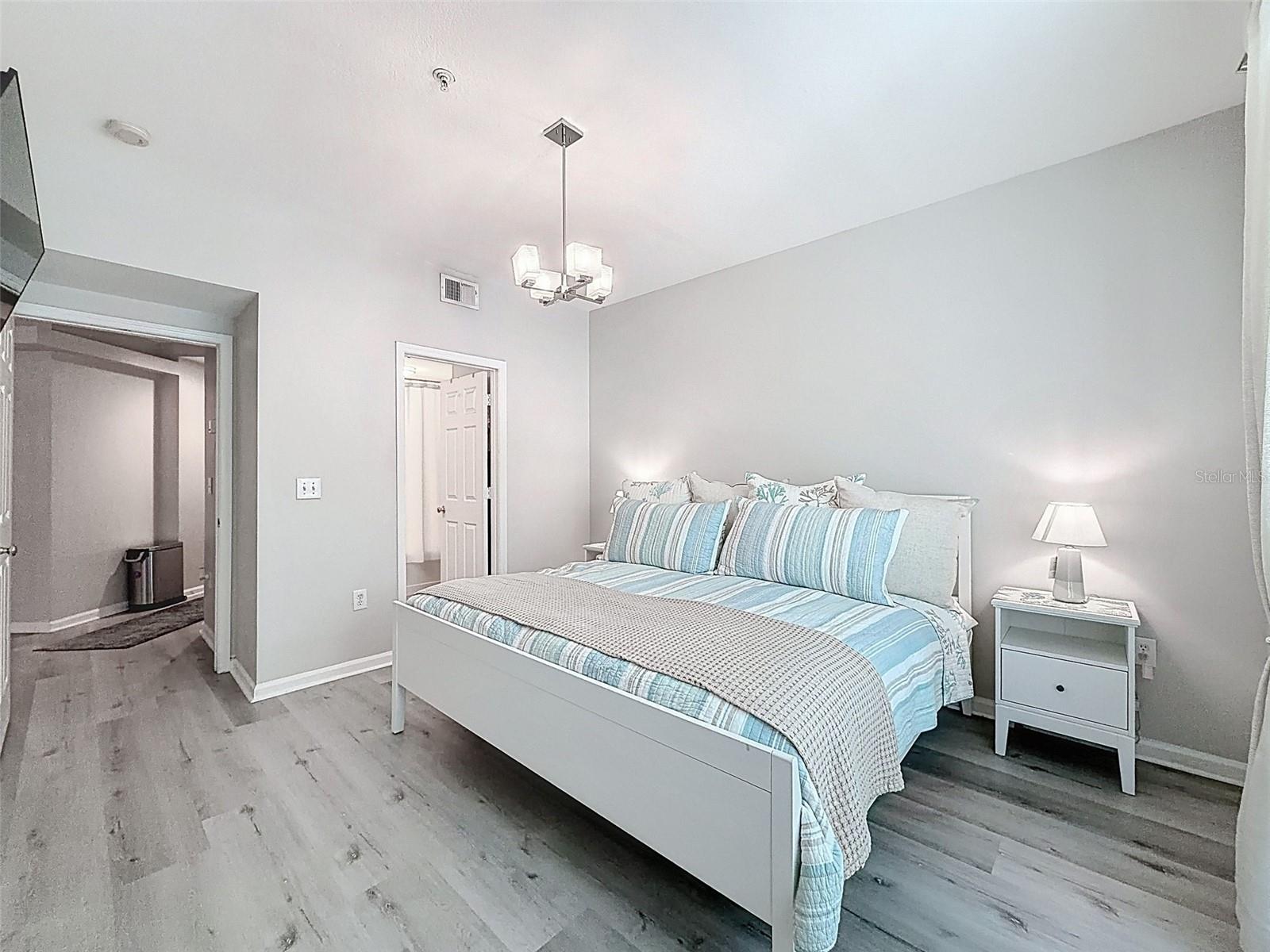 Image 22 of 58 For 1203 Bay Club Circle 1203