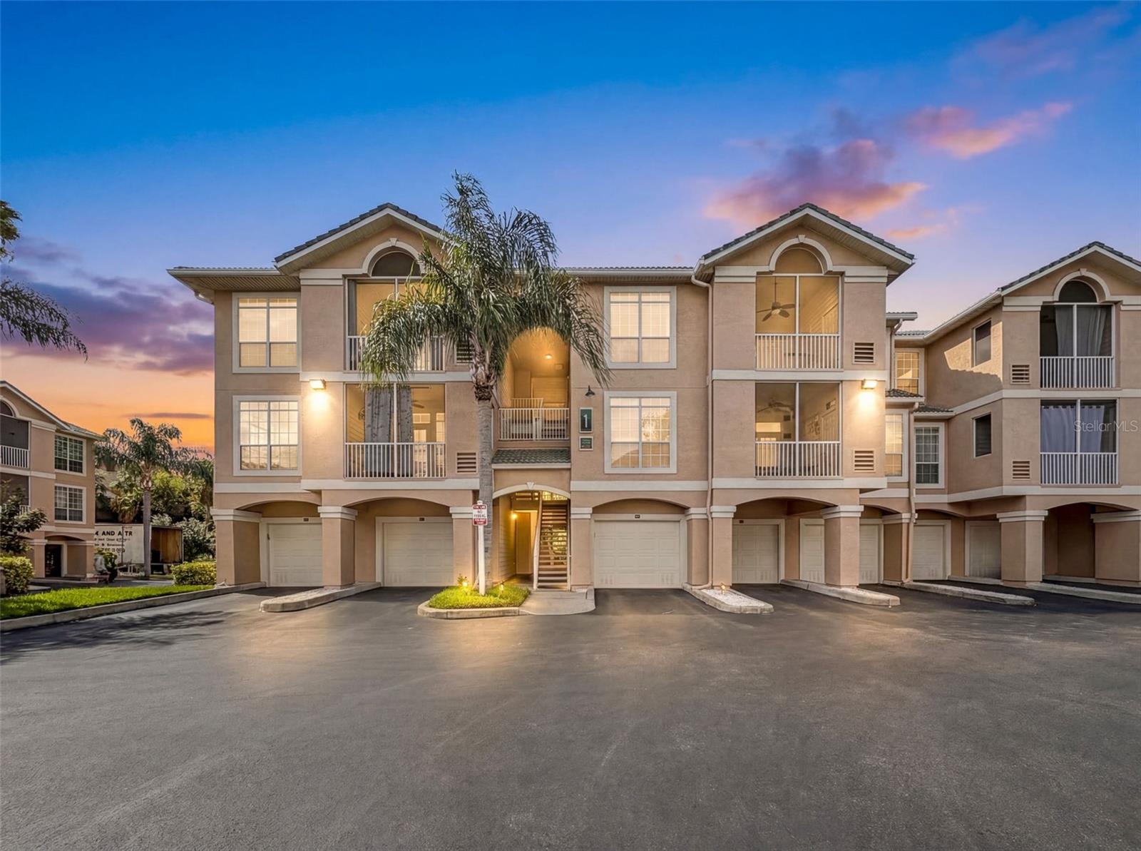 Image 4 of 58 For 1203 Bay Club Circle 1203